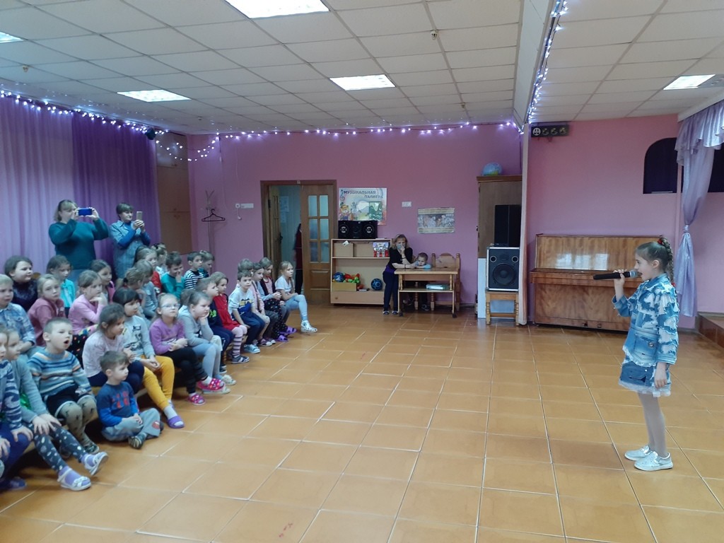 Коллективы Дворца искусств выступили перед отдыхающими детского санатория «Радуга»