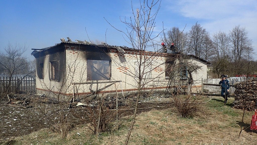 В Бобруйском районе горел дом