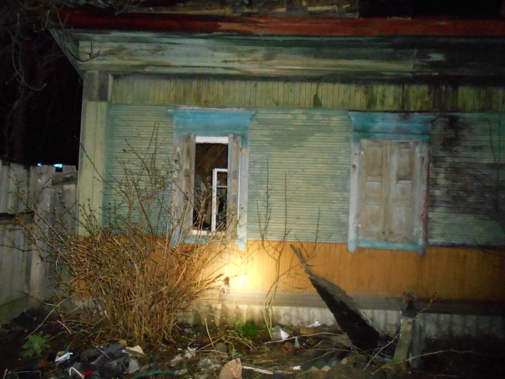 В Бобруйске на Кирова горел нежилой дом