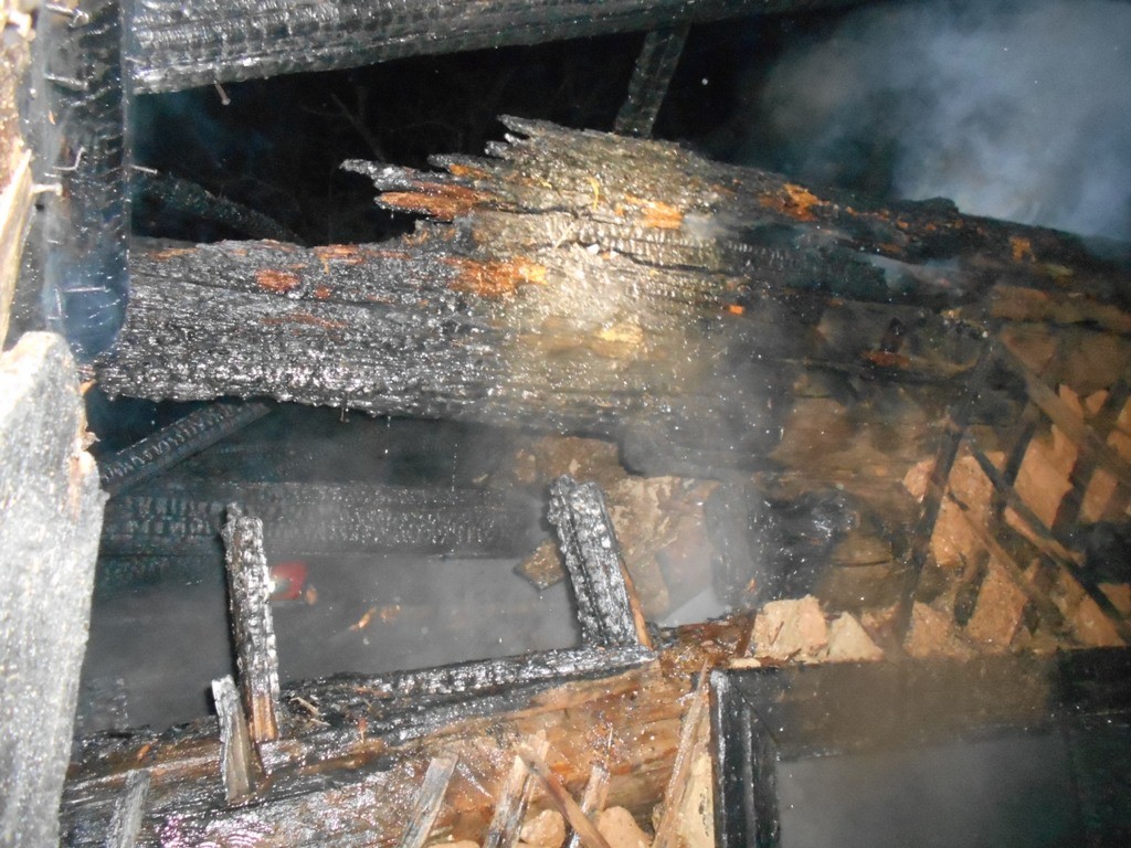 В Бобруйске на Кирова горел нежилой дом