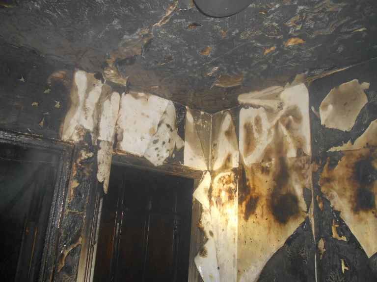 В Бобруйске на Ульяновской горела квартира. Непотушенная свеча могла стать причиной