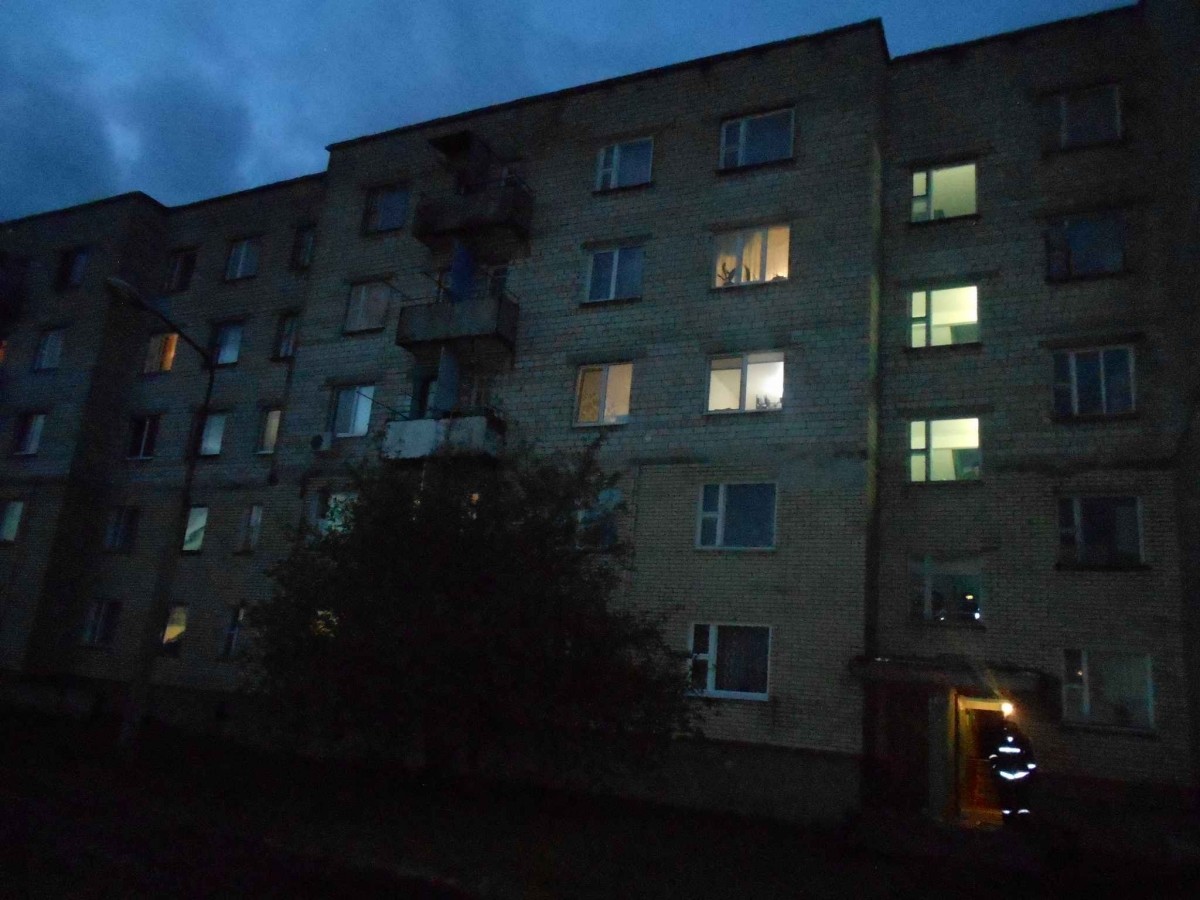 Пожар в общежитии на Володарского. Спасен мужчина
