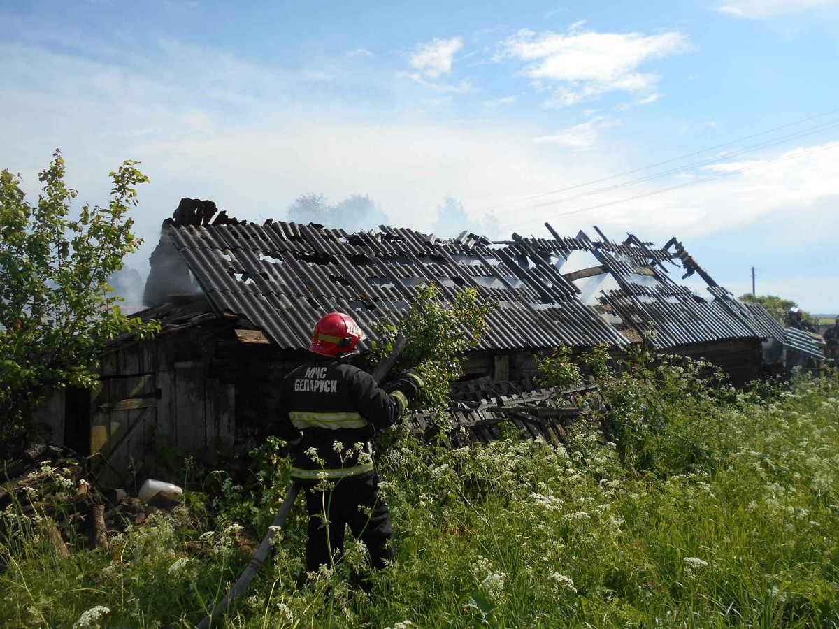 В агрогородке Ленина Бобруйского районе горел сарай