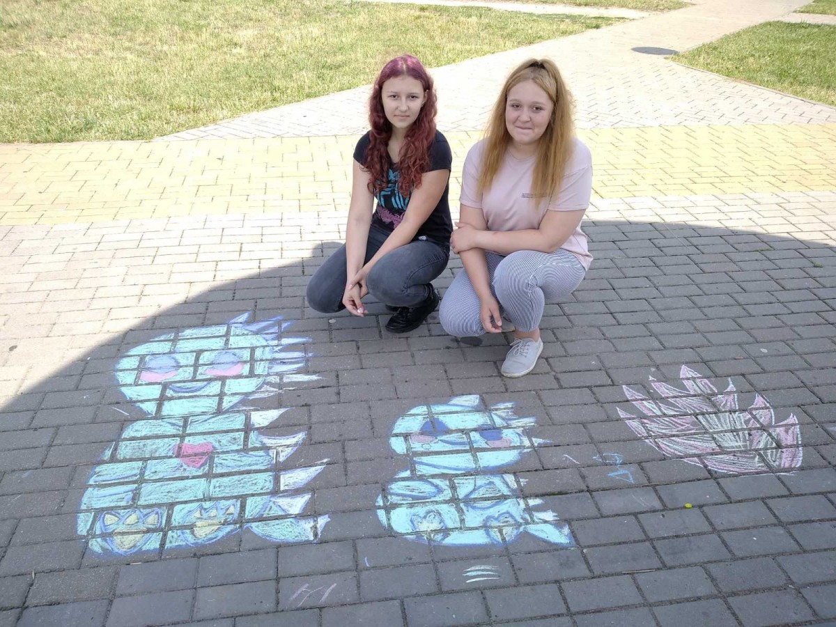 В оздоровительном лагере Бобруйска прошел конкурс рисунок на асфальте «Солнечное лето»