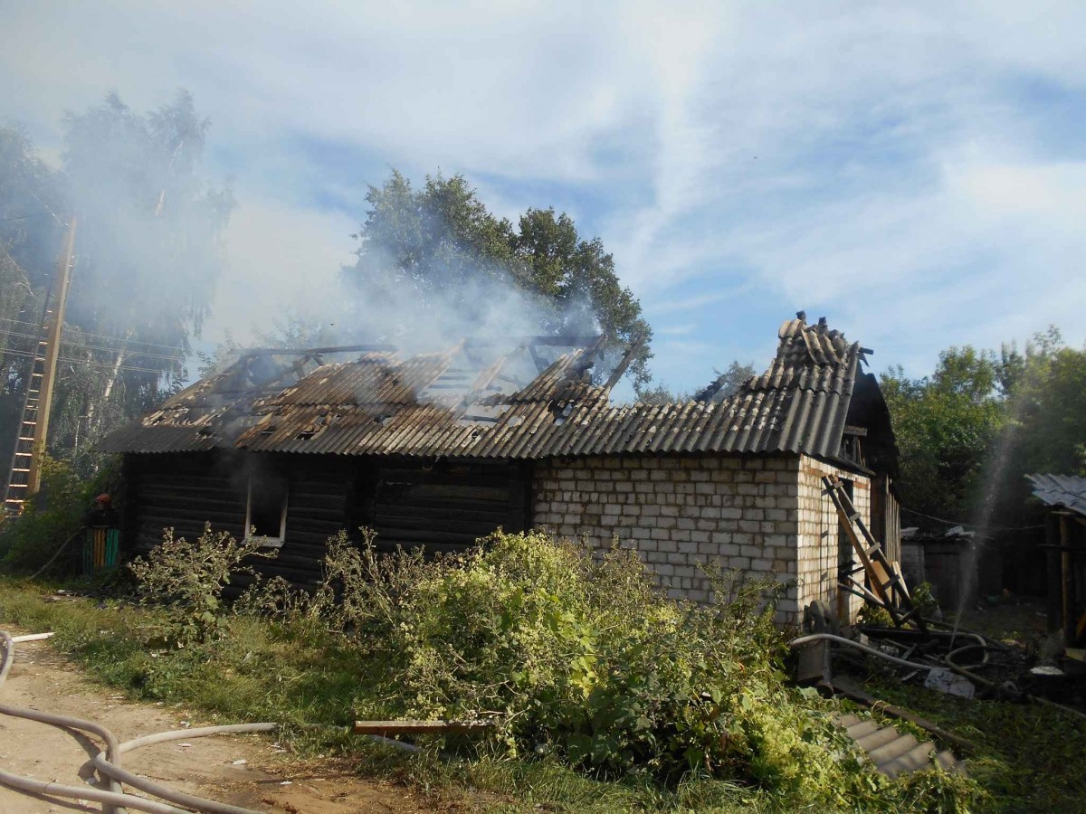 В деревне Коврин Бобруйского района горел дом