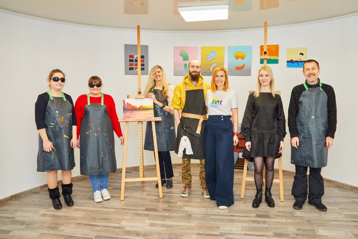 В Беларуси незрячих научат рисовать с помощью музыки В Беларуси незрячих научат рисовать с помощью музыки