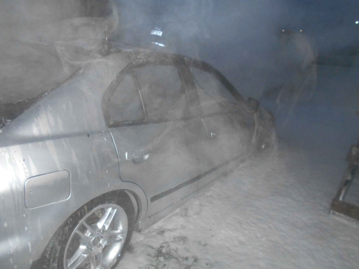 Горели автомобиль и дом: за один день в Бобруйске произошло два пожара