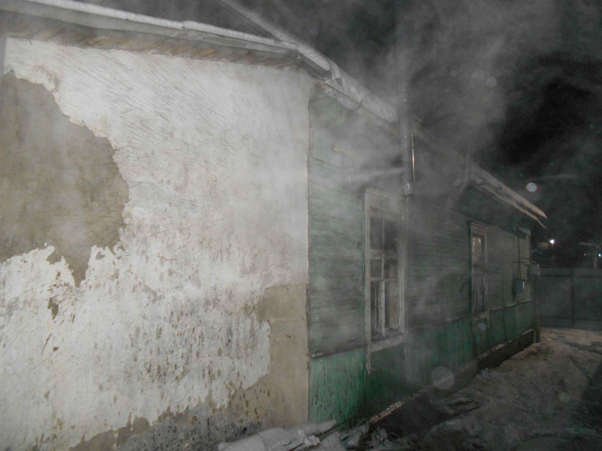 Спасатели ликвидировали пожар жилого дома в Бобруйске