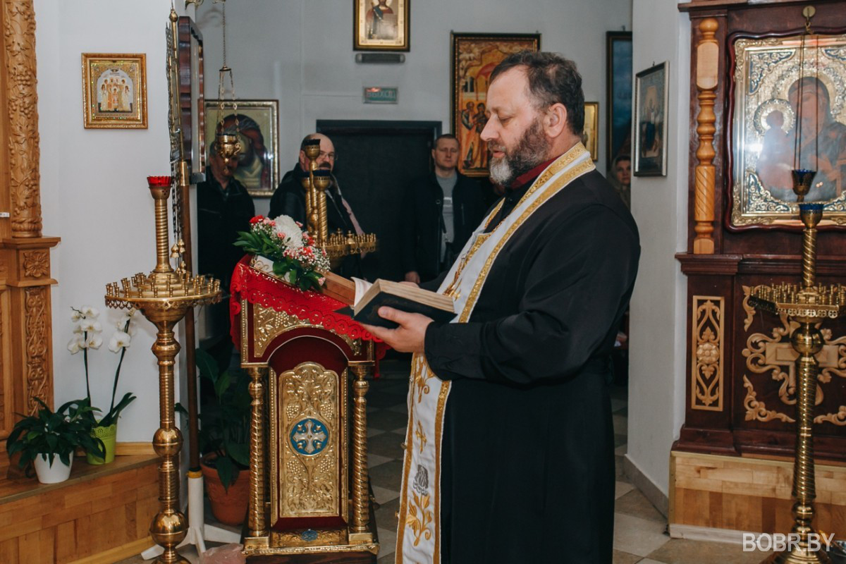 Как прошли Пасхальные службы и освящение куличей в Бобруйске. Фоторепортаж