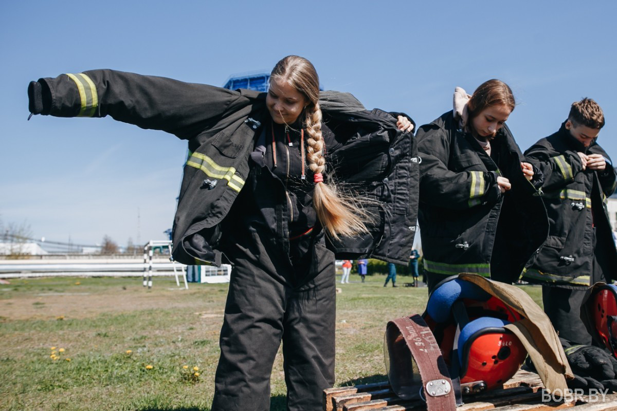 В Бобруйске прошел слет юных спасателей-пожарных