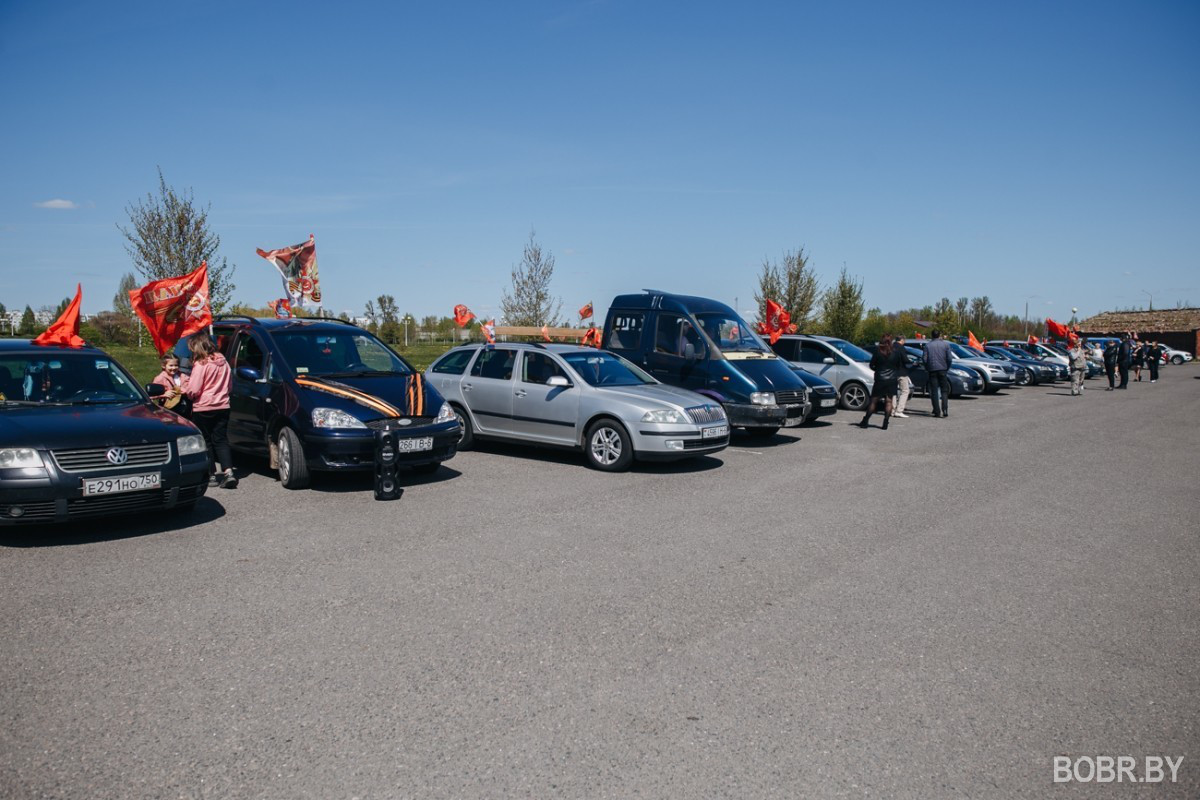 В Бобруйске прошел традиционный автопробег «Спасибо деду за Победу!». Фоторепортаж