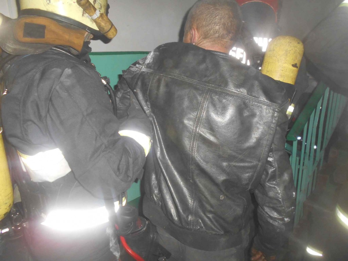 На Ульяновской на пожаре спасены двое мужчин