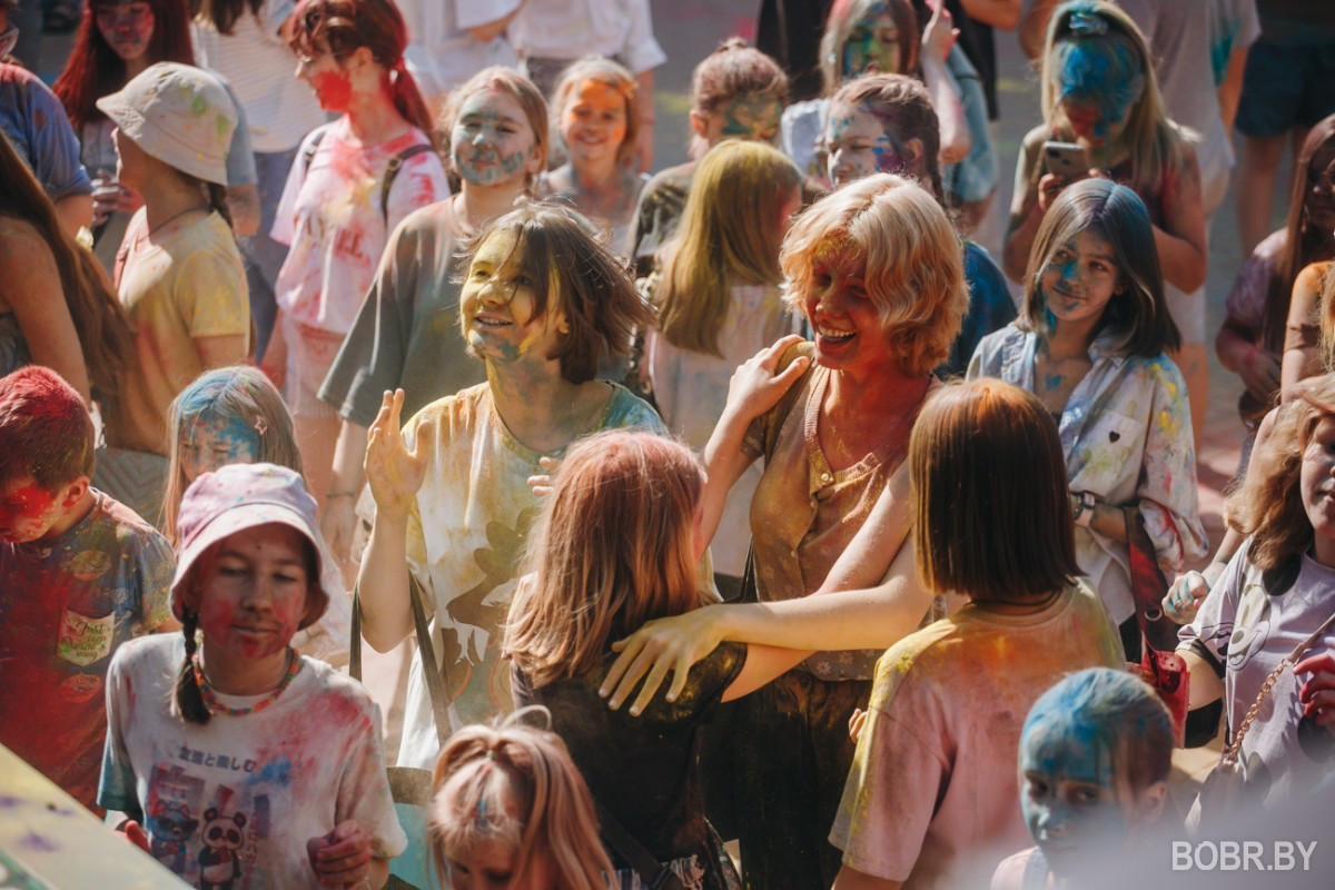 Фестиваль красок Белхоли прошел в Бобруйске