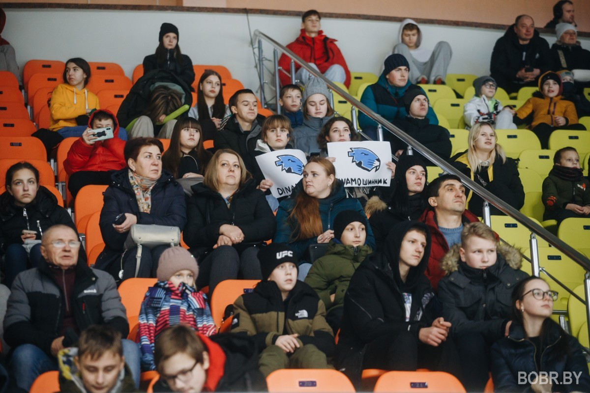 Дома и стены помогают: «Динамо-Шинник» снова одержал победу
