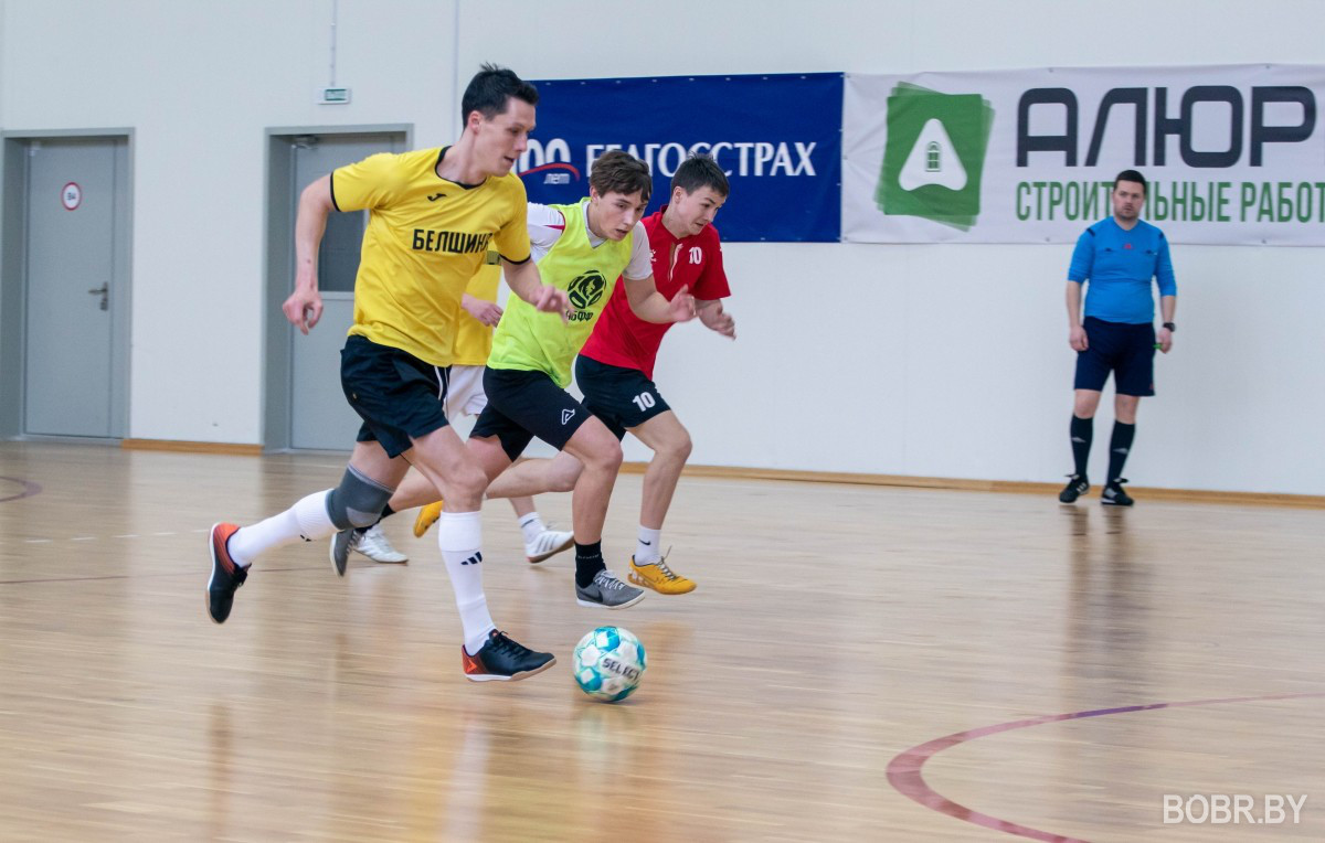 Первые игры кубка Бобруйска по мини-футболу прошли в эти выходные