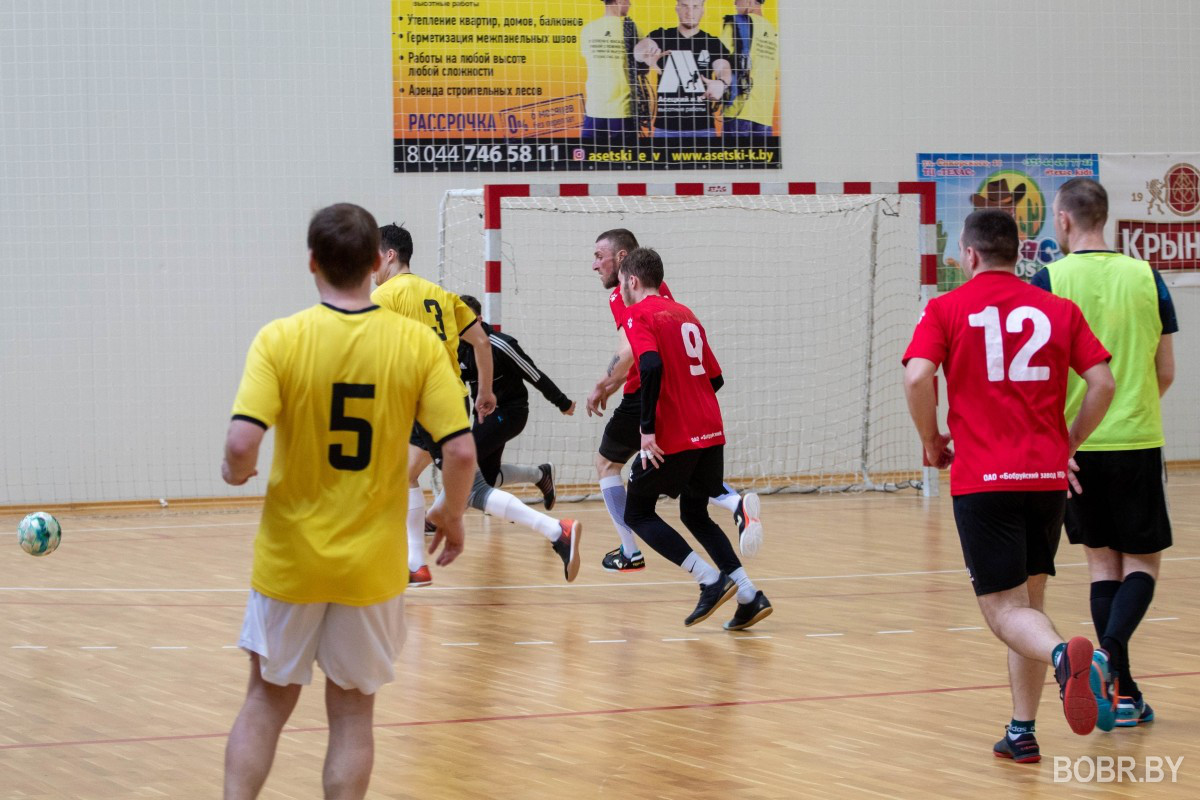 Первые игры кубка Бобруйска по мини-футболу прошли в эти выходные