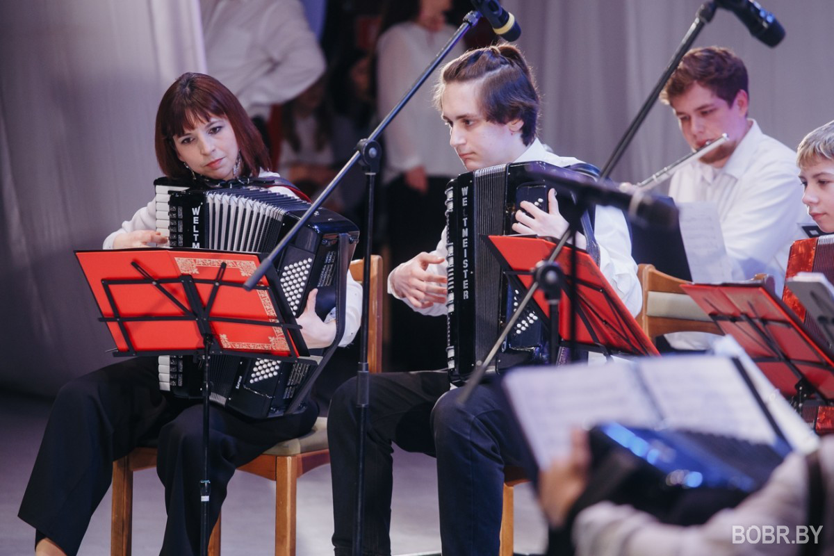 Отчетный концерт творческих коллективов ДШИ №2 прошел во Дворце искусств