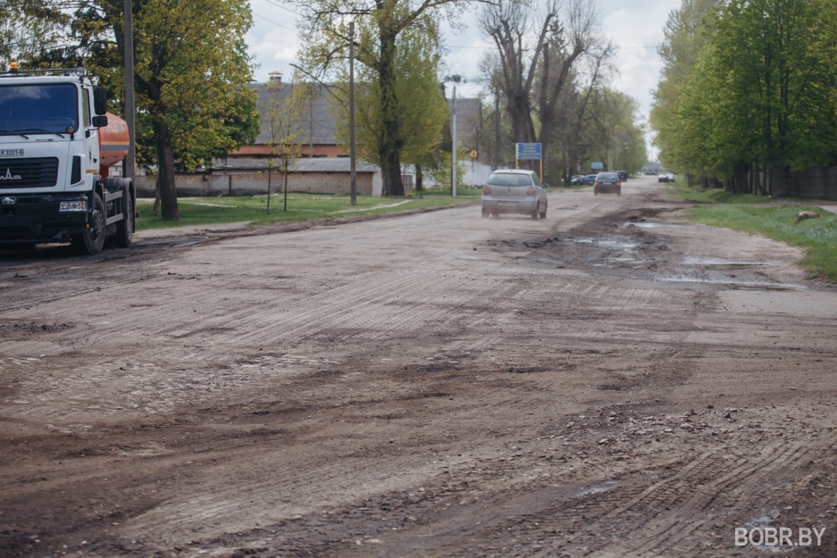 В Бобруйске ремонтируют дороги. Фоторепортаж