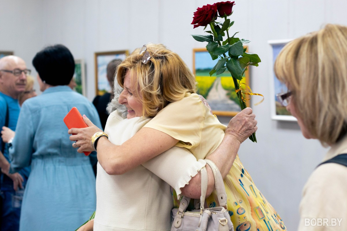 В Бобруйске открылась ежегодная выставка художников-любителей