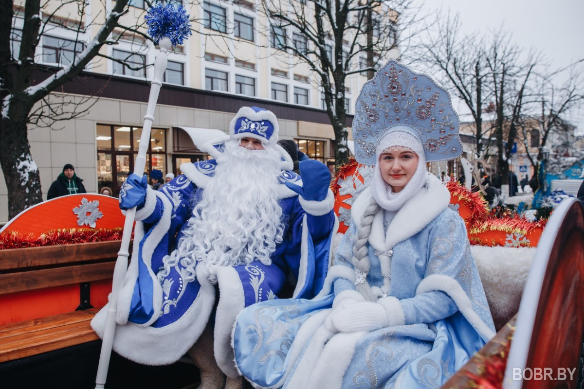 Парад Дедов Морозов в Бобруйске