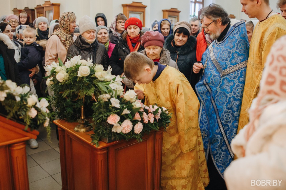 В Бобруйск прибыла частица пояса Пресвятой Богородицы