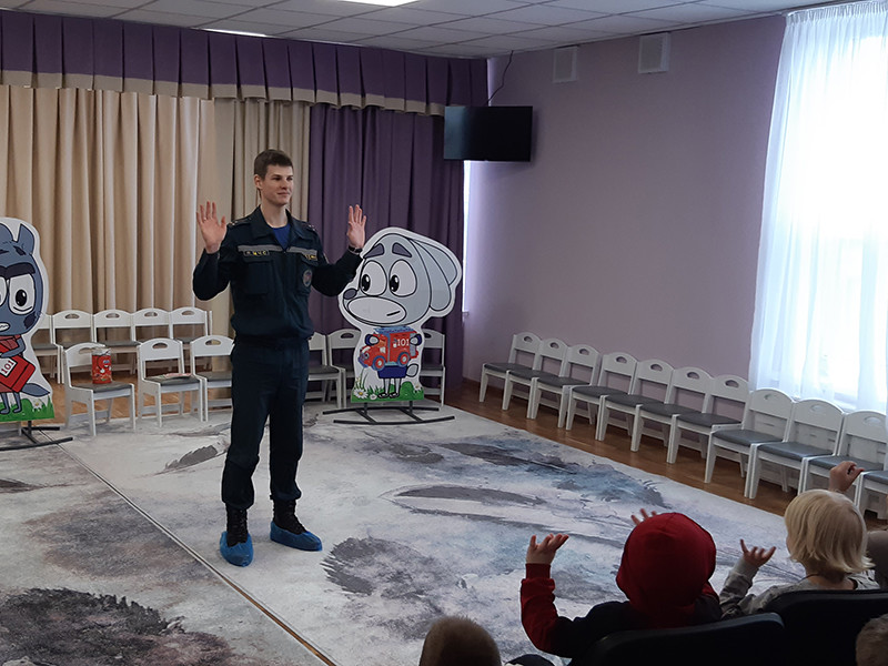 В новейшем  детском саду № 86 Бобруйска прошла встреча спасателей  с детьми.