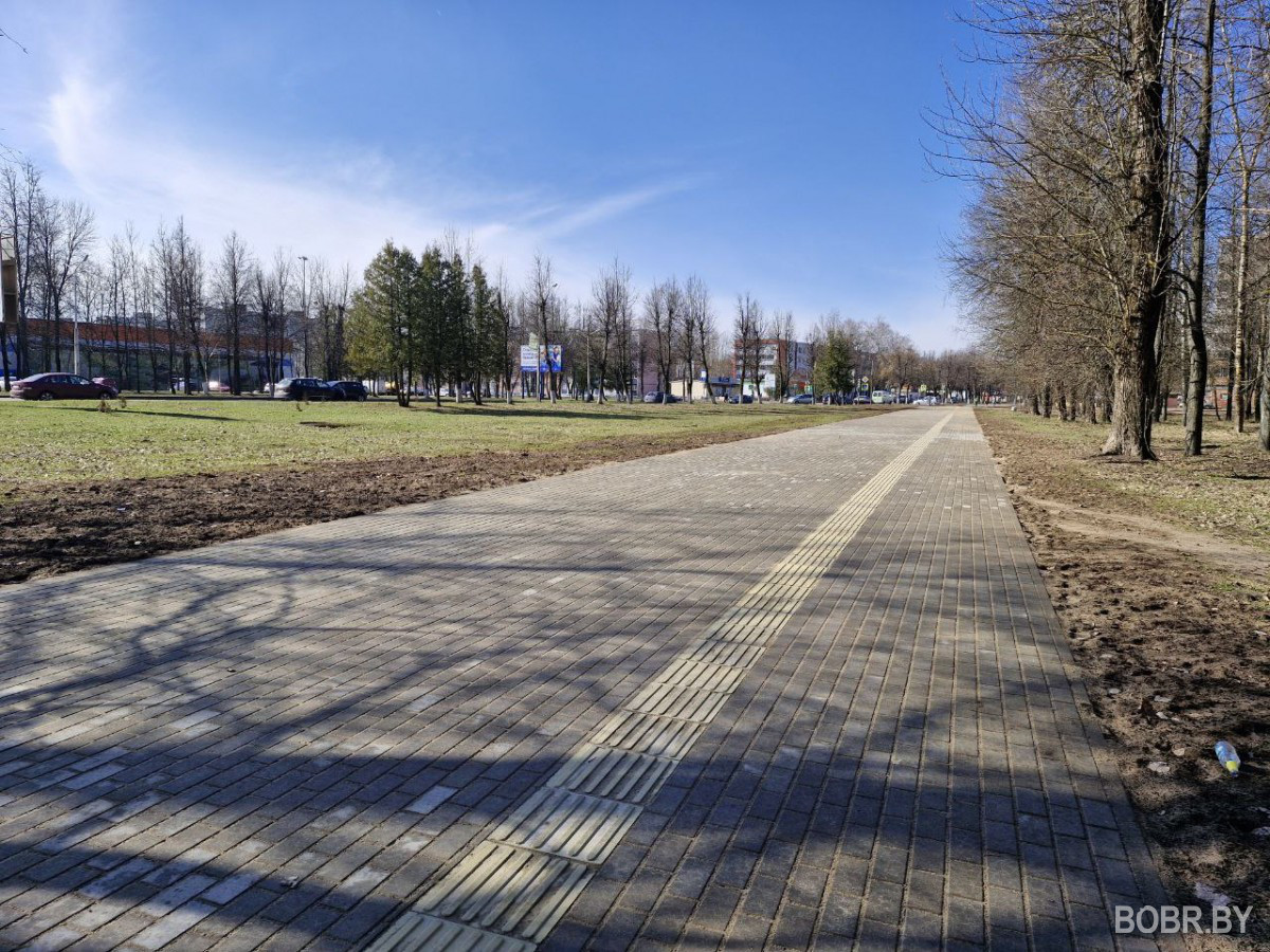 Фотофакт: в Бобруйске обновляют тротуары