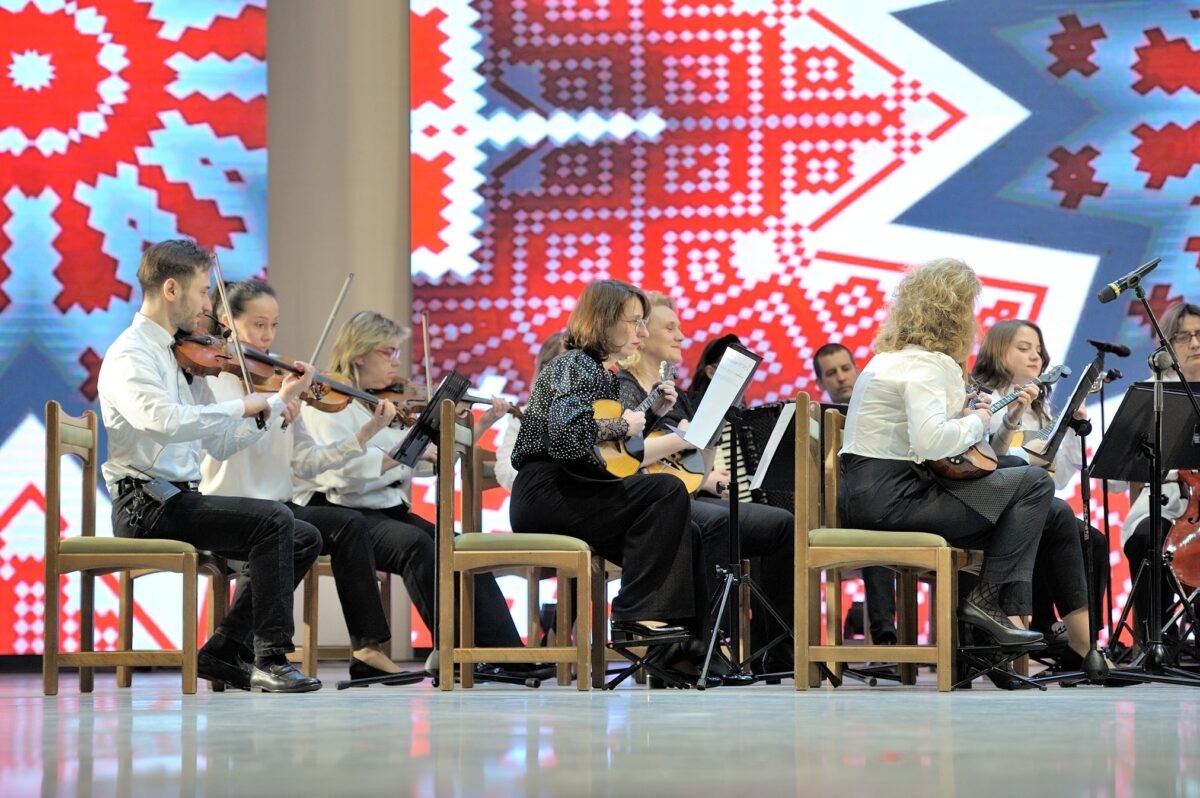 29 марта на сцене Дворца искусств состоялся грандиозный проект Оркестр mix  с участием коллективов ДШИ №1 им. Е.К.Тикоцкого г.Бобруйска.