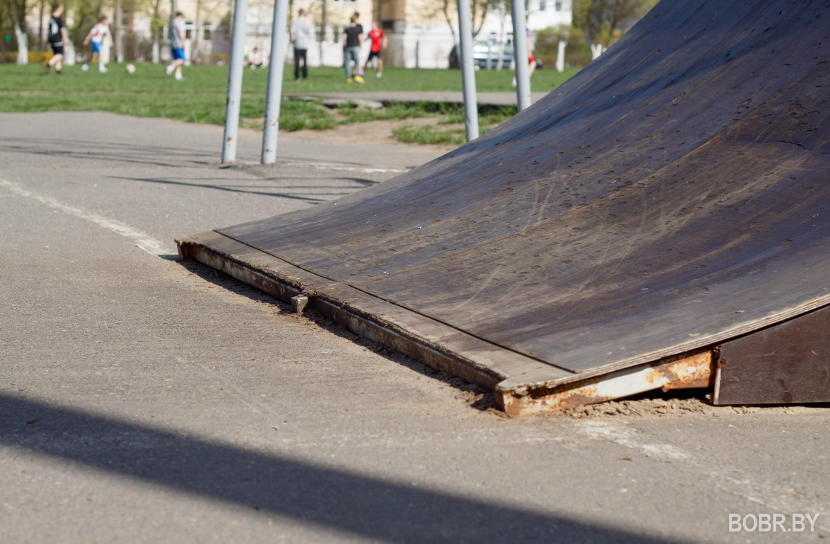 С недобрыми намерениями: скейт-парк на 6-м залили маслом