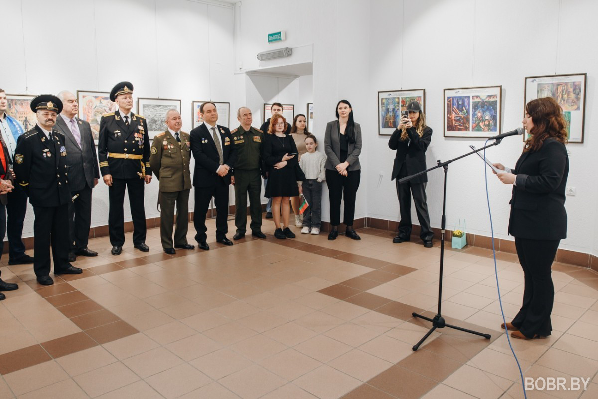 «Наследники Великой Победы»: В Минске открылась выставка картин юных художников из Бобруйска