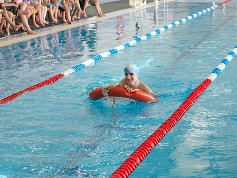В бассейнах  Бобруйска прошли обучающие занятия по безопасному плаванию