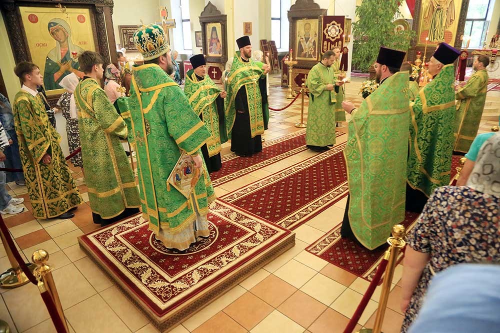 В канун Дня Святой Троицы в Бобруйске в Никольском кафедральном соборе совершено всенощное бдение