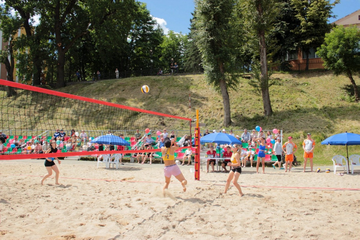 В Бобруйске прошли соревнования по пляжному волейболу