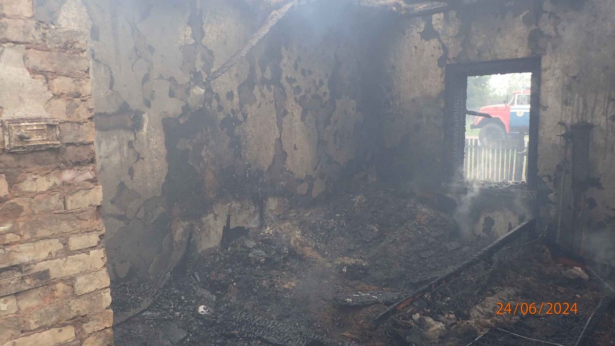 В Бобруйском районе в деревне Михалева-3 горел дом