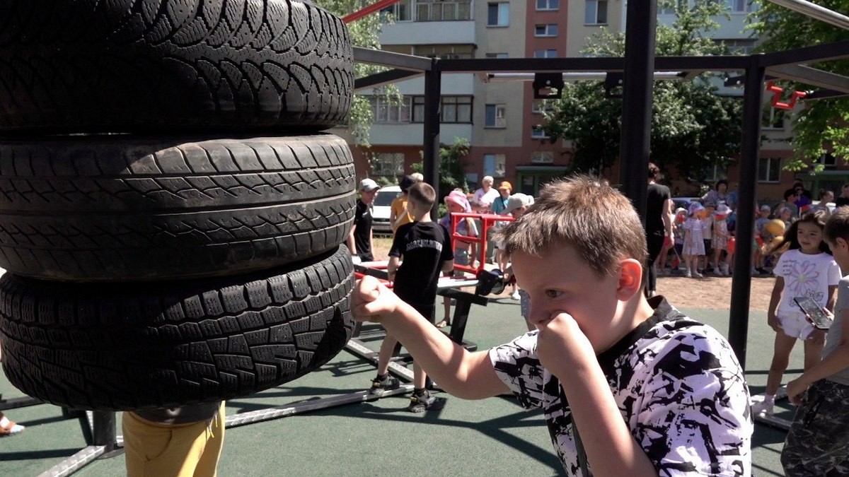 В большой спорт – прямо со двора. В Бобруйске открыли детские спортивные площадки