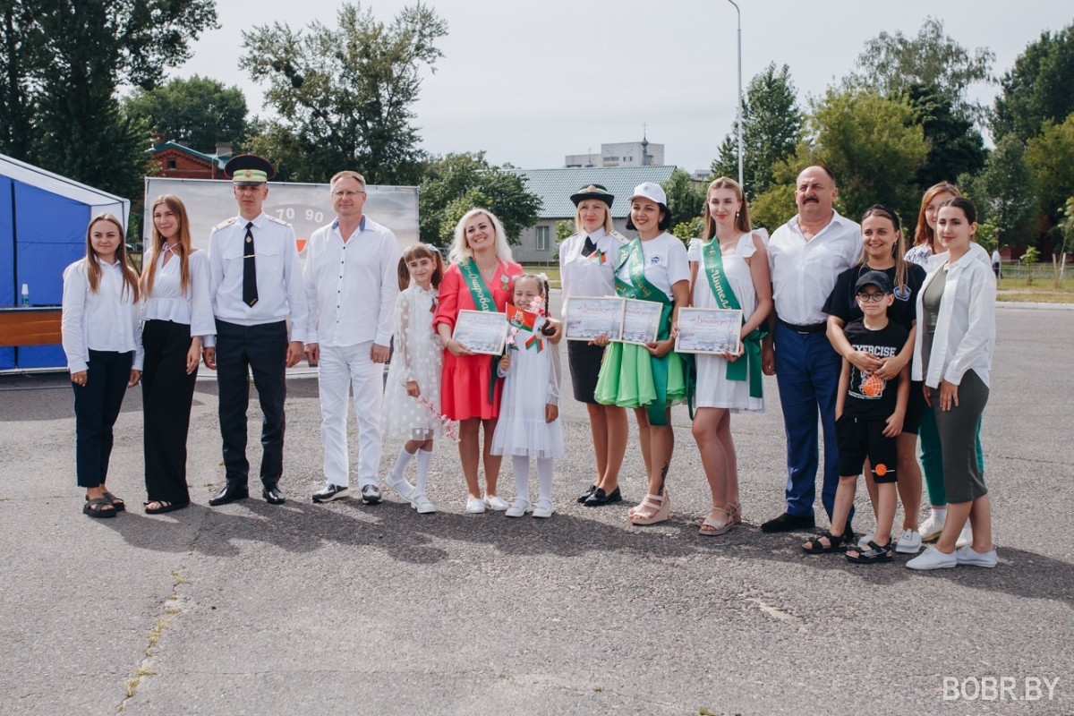 Городской конкурс «Автоледи» традиционно проводится в День Независимости. Традиционный конкурс «Автоледи» проходил на площадке у Бобруйск-Арены.