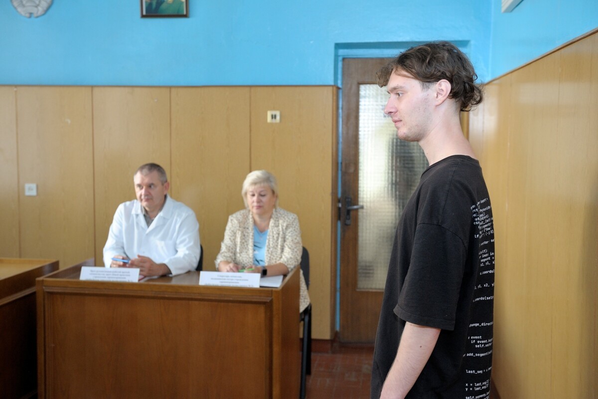 У ваенкамаце г. Бабруйска, Бабруйскага, Глускага і Кіраўскага раёнаў прайшло чарговае пасяджэнне Бабруйскай раённай камісіі па прызыве грамадзян на тэрміновую ваенную службу.