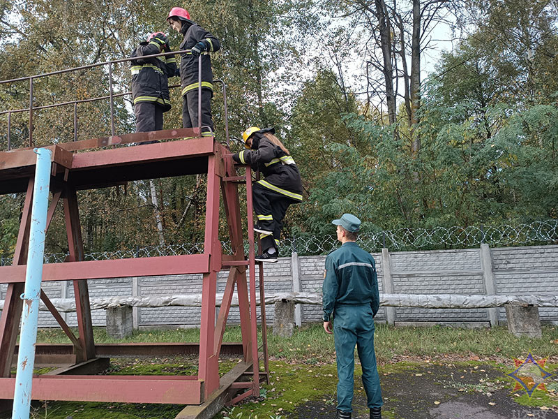 В Бобруйском горрайотделе по чрезвычайным ситуациям прошло мероприятие «Один день с МЧС» в рамках республиканской акции «Молодежь за безопасность».