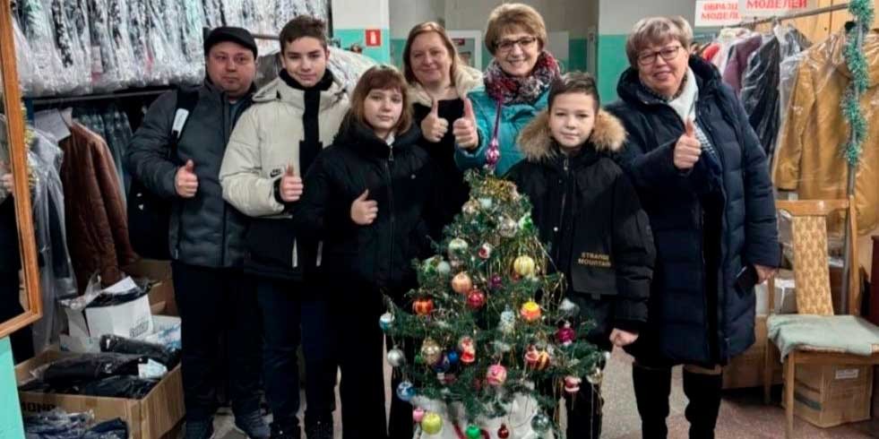 Многодетная семья Монетовых (трое несовершеннолетних детей) побывала в ОАО «Славянка»