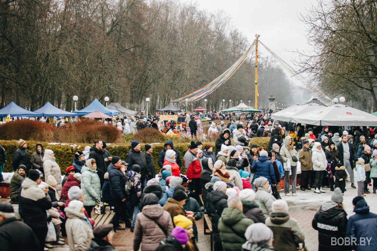 масленица в городском парке