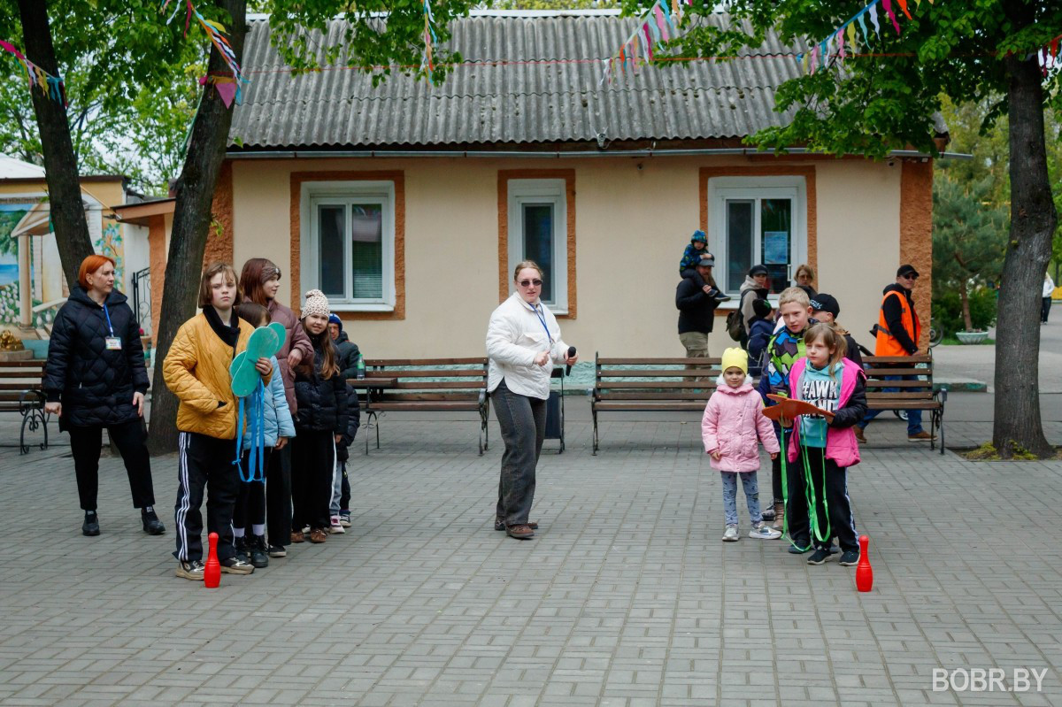 День весны и труда в городском парке. Фоторепортаж