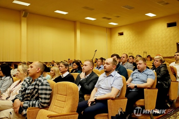Что нужно для бережливого производства? На «Белшине» прошел представительный семинар-тренинг