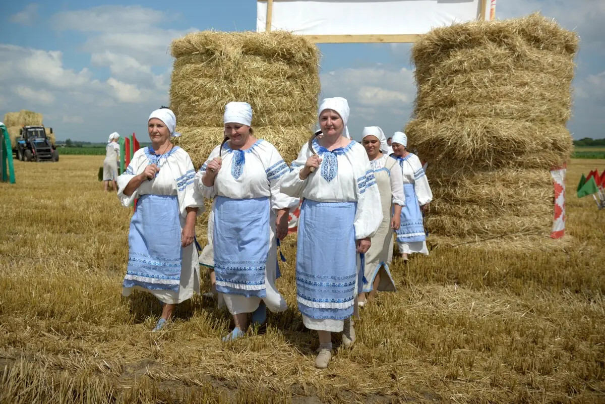 Свята першага снапа. У Бабруйскім раёне прайшлі «Зажынкі»