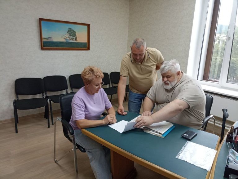 https://mogilev.1prof.by/news/pod-napryazheniem-kak-v-bobrujskix-elektrosetyax-sledyat-za-bezopasnostyu/
