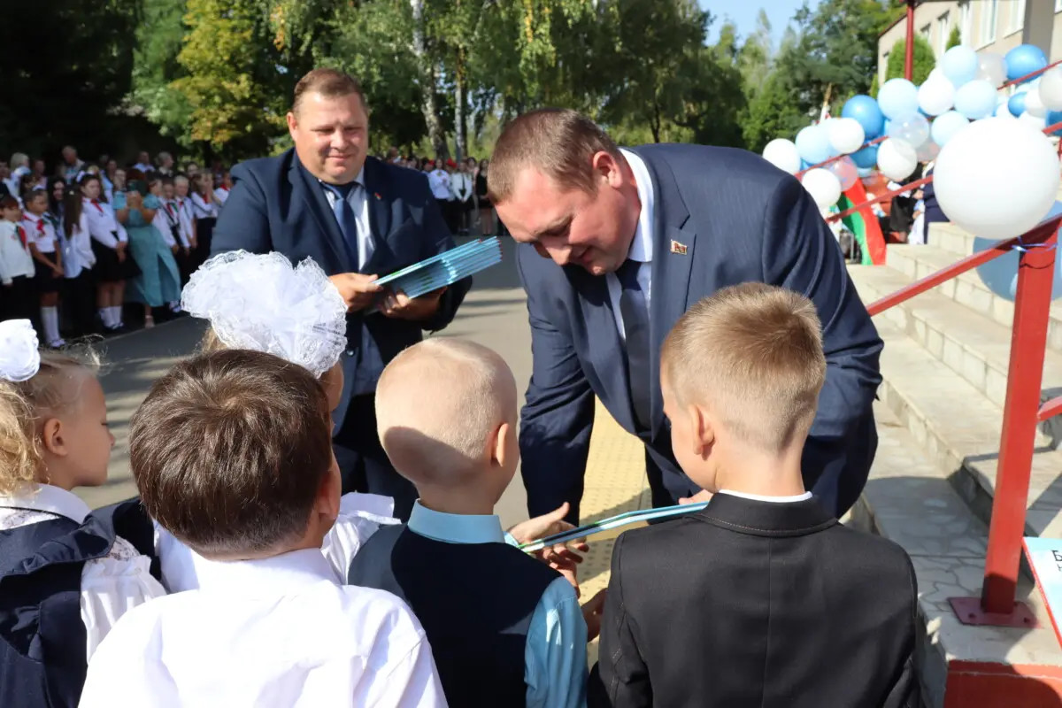 В школах Бобруйского района прошли торжественные линейки