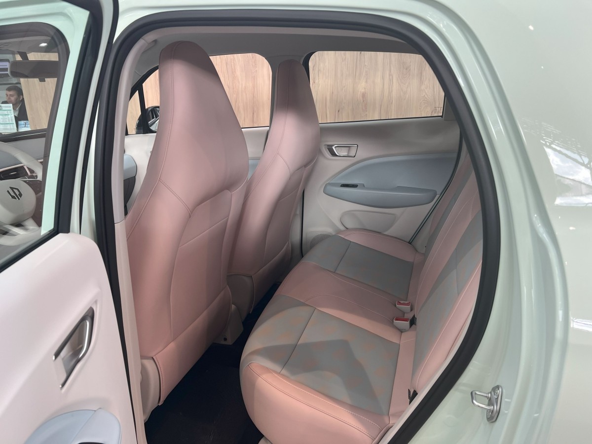 Такого еще не было. В Беларусь привезли ситикар Leapmotor T03 за 41 880 рублей