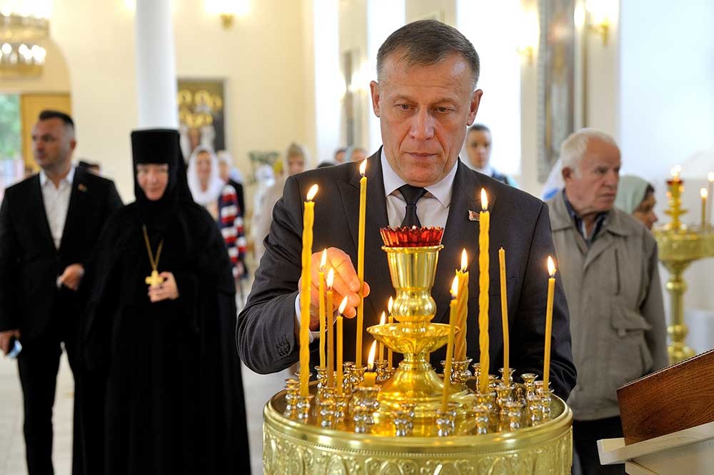 Торжественное перенесение мощей Александра Невского: архиерейское богослужение и особые гости