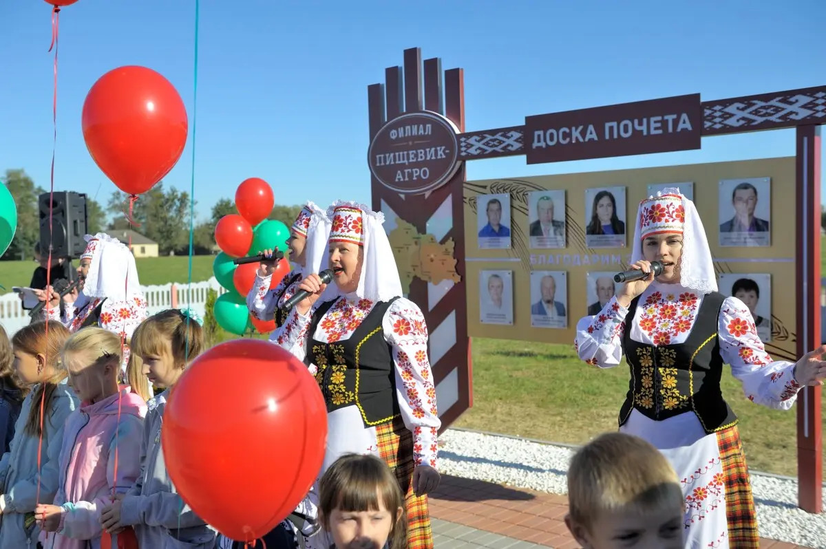 Доска почета открыта в филиале «Пищевик-Агро» ОАО «Красный пищевик-АгроСервис»