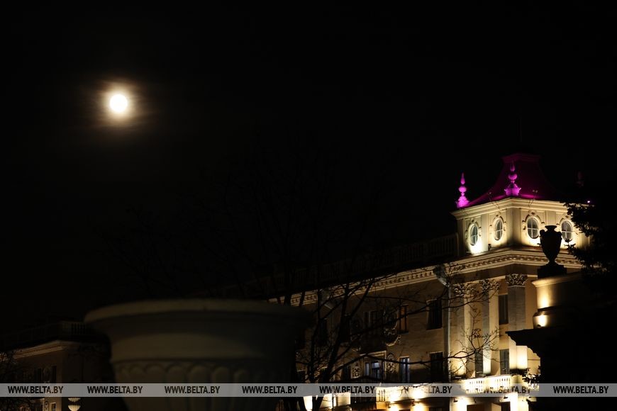 Бобровая луна Бобровая луна