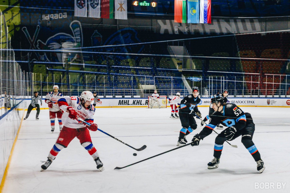 «Динамо-Шинник» всухую разбил «Красную Машину» «Динамо-Шинник» всухую разбил «Красную Машину»